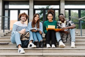 How to Choose the Right Student Loan for Your Education